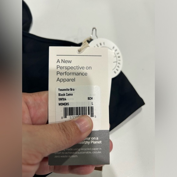 Vuori Women's Large Yosemite Bra Black Camo NWT Lined Removable Cups Stretch - Picture 5 of 7